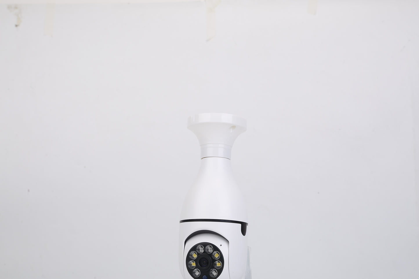 1Pc E27 WiFi Bulb Camera 1080P FHD WiFi IP Pan Tilt Security Surveillance Camera With Two-Way Audio Night Vision Motion Detection Function APP Control